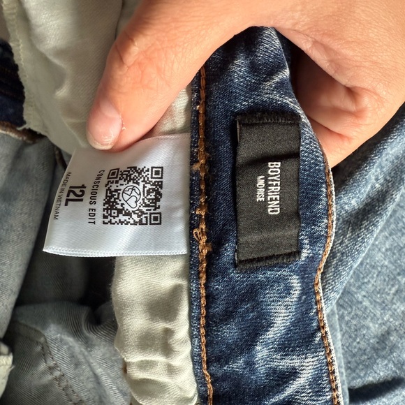 Express Distressed Denim Boyfriend Jeans - Picture 4 of 4